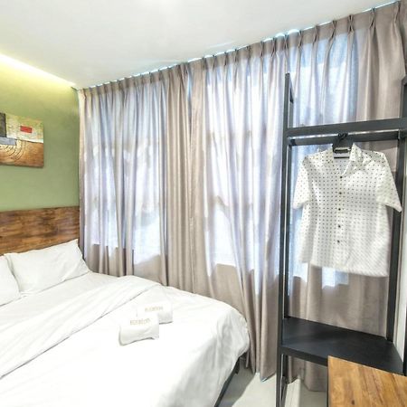 Econtel Queensbay Sungai Dua Bukit Dış mekan fotoğraf